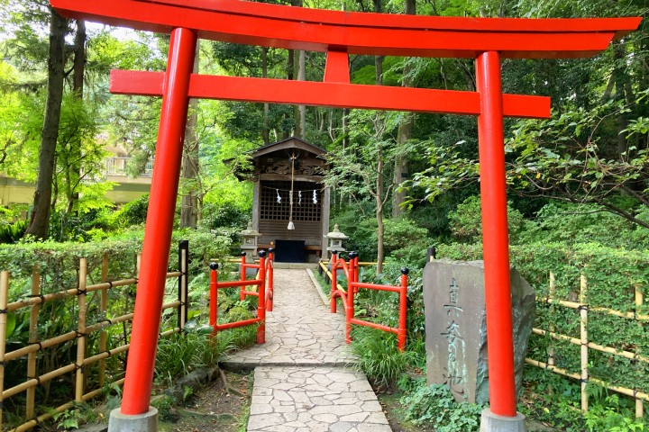 Shinsugataike Benzaiten