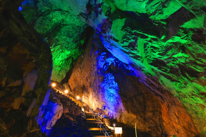 Nippara Limestone Caves